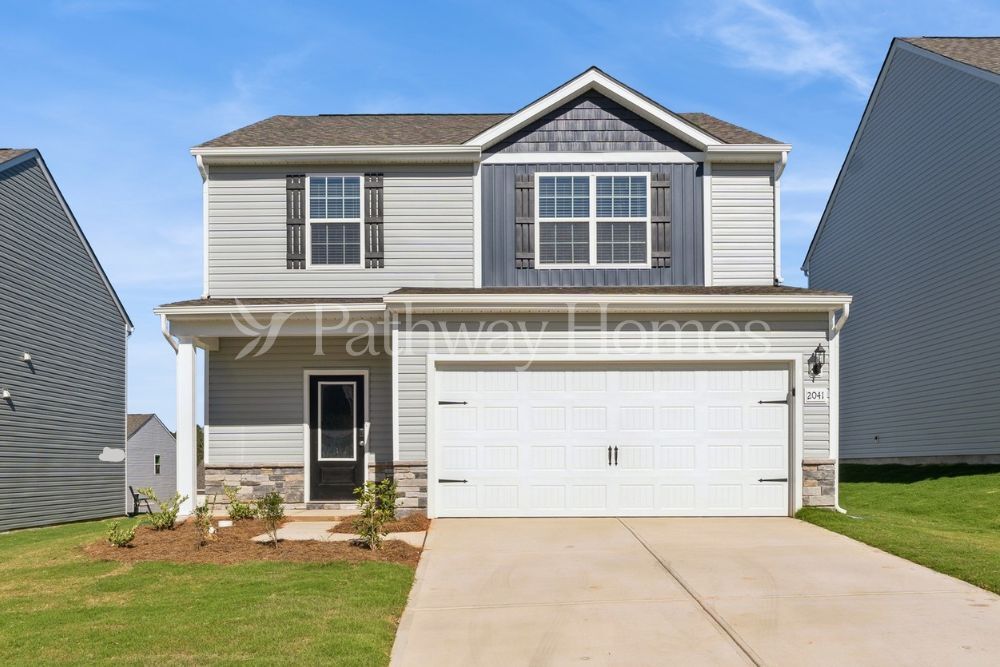 2041 Transatlantic Ave in Charlotte, NC - Foto de edificio