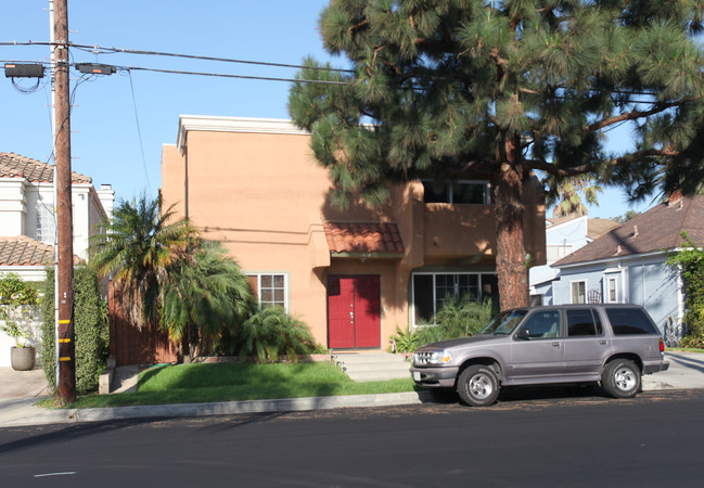 1213 Alabama St in Huntington Beach, CA - Building Photo - Building Photo