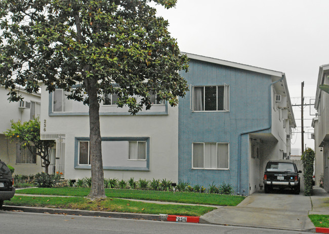 256 S Doheny Dr in Beverly Hills, CA - Building Photo - Building Photo