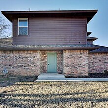1832 Casitas Cir in Edmond, OK - Building Photo - Building Photo