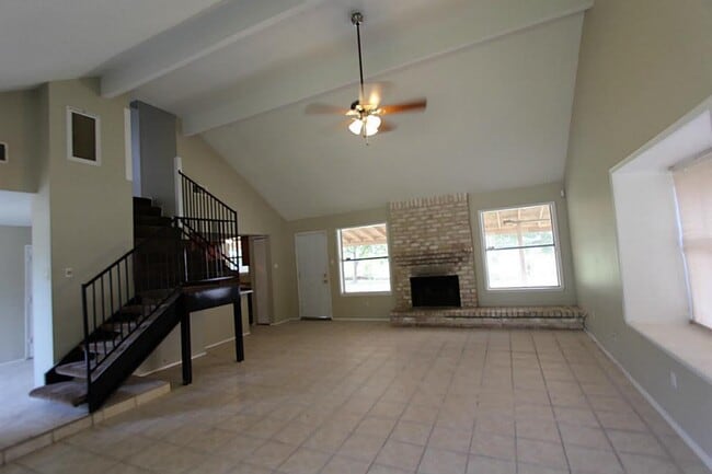 4904 Ripple Creek Dr in Baytown, TX - Building Photo - Building Photo
