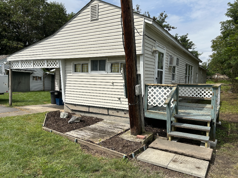 427 Brook St in Moosic, PA - Foto de edificio