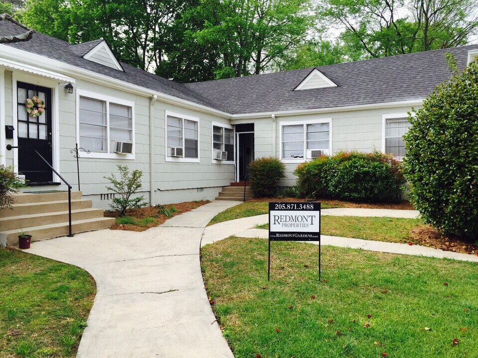 912 Oxmoor Rd in Homewood, AL - Building Photo