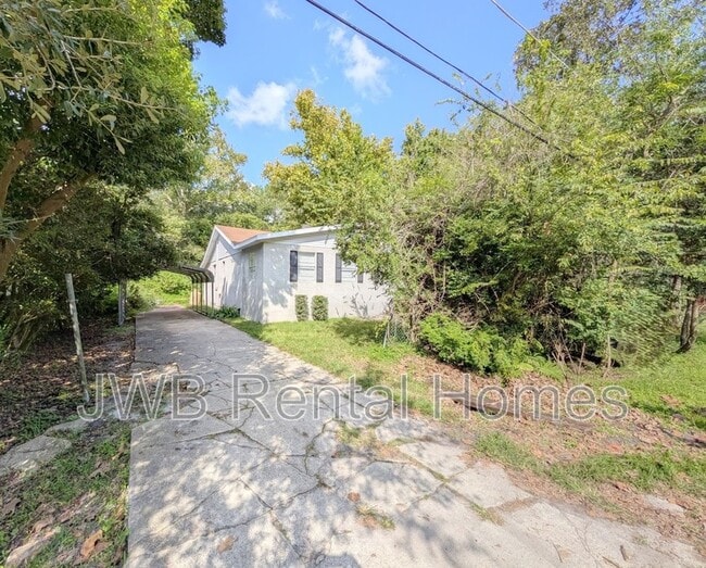 property at 40 Anne Ave