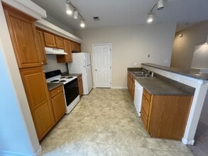 2741 Jacquelyn Ln in Lexington, KY - Foto de edificio - Building Photo