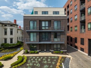 40 West in Columbus, OH - Building Photo - Building Photo
