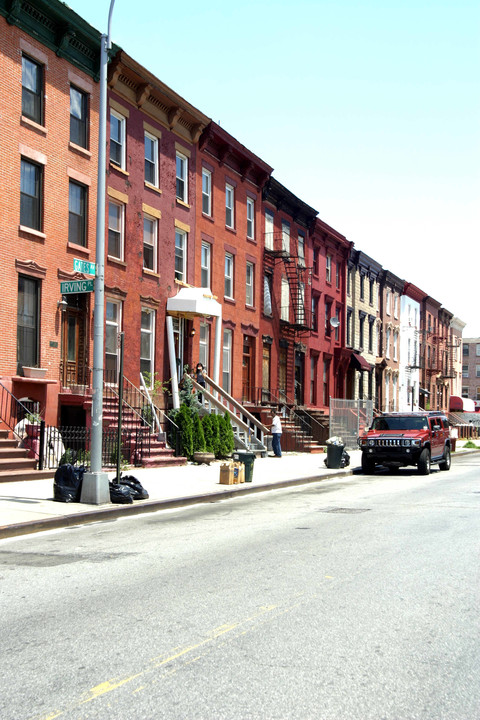 187 Gates Ave in Brooklyn, NY - Foto de edificio