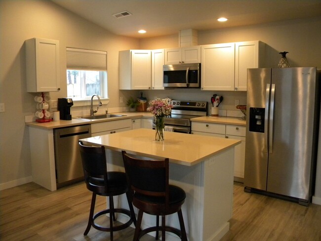56 Oak Terrace Dr in Lebanon, OR - Building Photo - Building Photo
