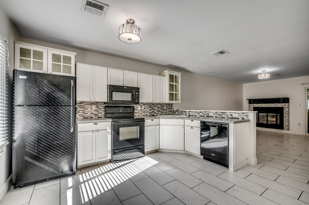 38 Beaver Pond Loop, Unit 18 in Pawleys Island, SC - Building Photo