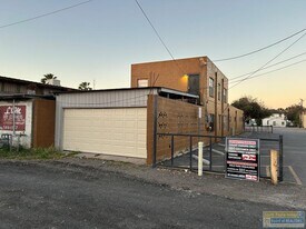 938 E Adams St in Brownsville, TX - Building Photo