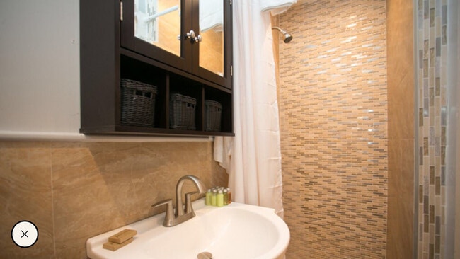 7 Story St, Unit 2 in Cambridge, MA - Foto de edificio - Building Photo