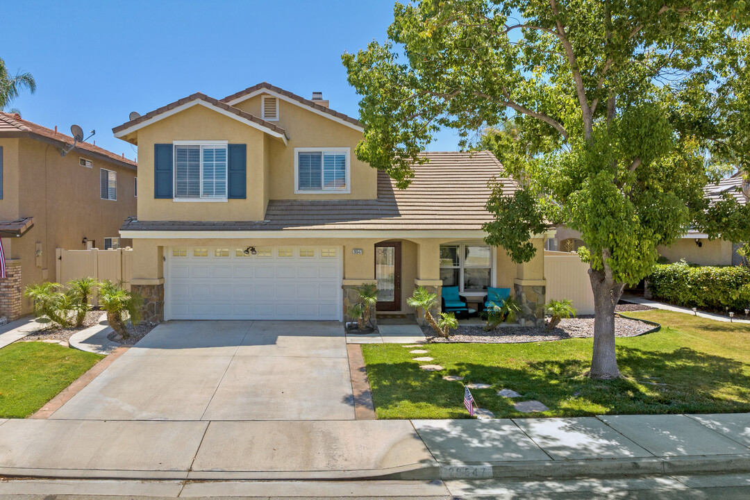 28547 Bridge Water Ln in Menifee, CA - Building Photo