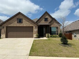 919 Beverly Dr in Cleburne, TX - Building Photo