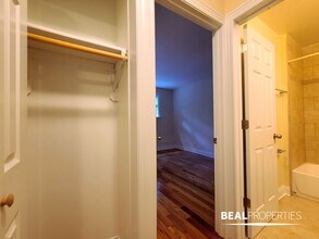 555 W Arlington Pl in Chicago, IL - Building Photo - Building Photo
