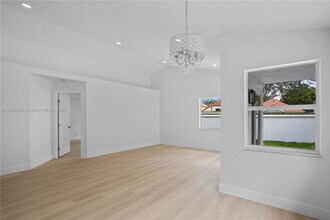 9354 Arborwood Cir in Davie, FL - Building Photo - Building Photo