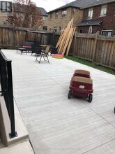 258 Swindale Dr in Milton, ON - Building Photo - Building Photo