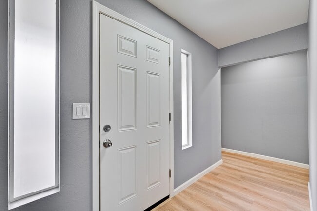 1660 S Capitol Ave in San Jose, CA - Building Photo - Building Photo