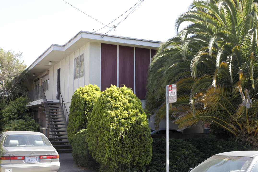 2418 Prince St in Berkeley, CA - Building Photo