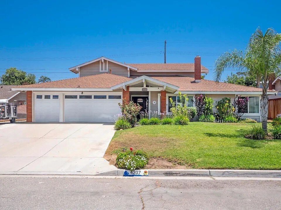 4207 Rimcrest Dr in Norco, CA - Building Photo
