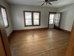 205 Myrtle St in Creston, IA - Building Photo - Building Photo