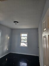 31 Ellen St in New Brunswick, NJ - Building Photo - Building Photo