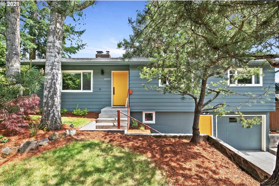 11020 SW 35th Ave in Portland, OR - Building Photo