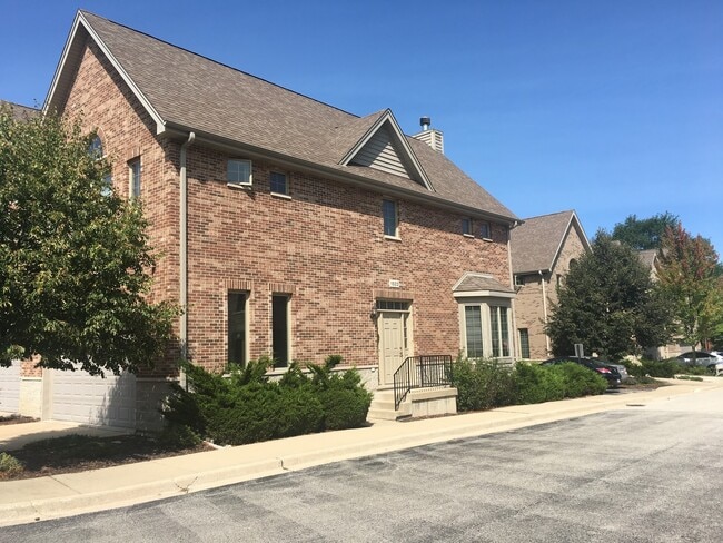 property at 1522 Stonegate Manor