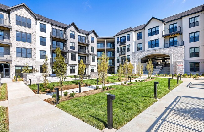 The Fieldston of Fairway in Fairway, KS - Foto de edificio - Building Photo