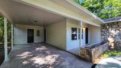 1970 W Sherman St in Paris, TX - Building Photo - Building Photo