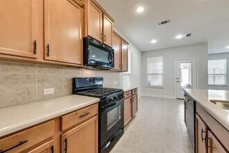 421 Windward Dr in Little Elm, TX - Building Photo - Building Photo