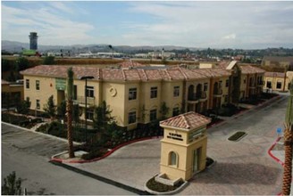 Ivy Garden in Chino, CA - Building Photo - Building Photo