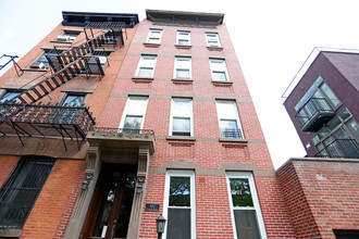 477 Clinton St in Brooklyn, NY - Building Photo - Building Photo