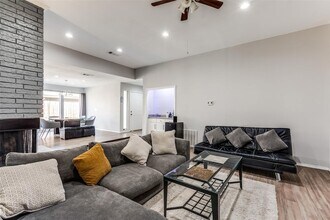 12333 Ferris Creek Ln in Dallas, TX - Building Photo - Building Photo