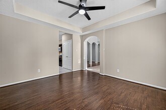 11603 Oak Lake Park Dr in Sugar Land, TX - Building Photo - Building Photo