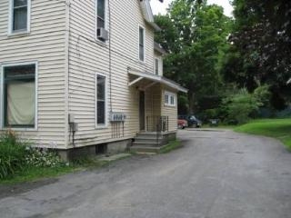 12 Division St in Oneonta, NY - Foto de edificio - Building Photo