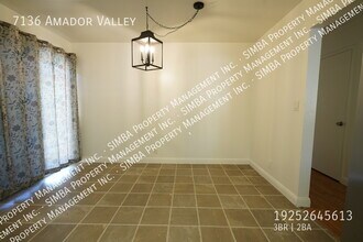 7136 Amador Valley Blvd in Dublin, CA - Building Photo - Building Photo