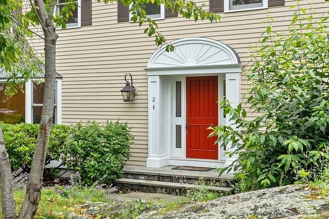 2 Sunset Ridge in Lexington, MA - Building Photo - Building Photo