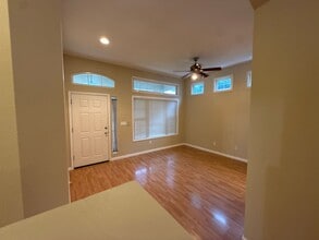 8874 Autumn Gold Ct in Elk Grove, CA - Building Photo - Building Photo