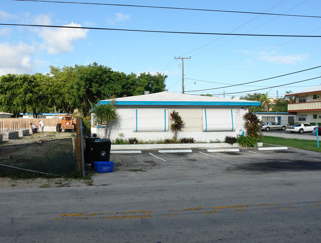 845-847 NE 9th St in Fort Lauderdale, FL - Building Photo - Building Photo