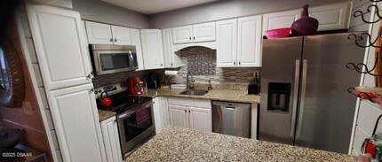 2800 N Atlantic Ave in Daytona Beach, FL - Building Photo - Building Photo