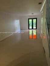 15410 SW 74th Cir Ct in Miami, FL - Foto de edificio - Building Photo