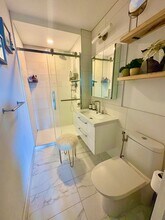 380 Newark Ave in Jersey City, NJ - Building Photo - Building Photo