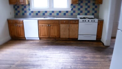 96 Huntington St in New Brunswick, NJ - Foto de edificio - Building Photo