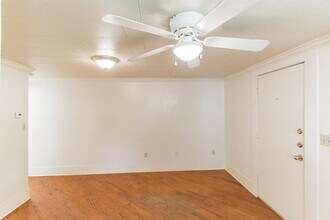 501 E 4th St in Georgetown, TX - Building Photo - Building Photo