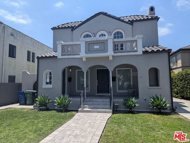 property at 807 Croft Ave