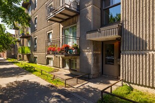 1920-1930 D'iberville Rue in Montréal, QC - Building Photo