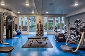 EVIVA Midtown Apartments in Sacramento, CA - Building Photo - Building Photo