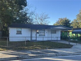 2208 W 13th St in Jacksonville, FL - Building Photo