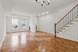 123 E St SE in Washington, DC - Building Photo - Building Photo