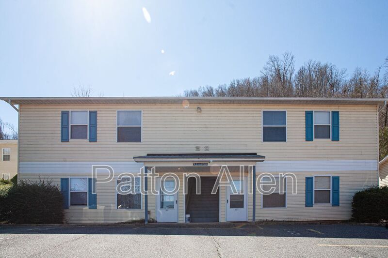 121 Citadel Dr in Cullowhee, NC - Building Photo